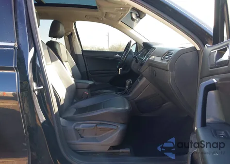 2018 Volkswagen Tiguan 2.0T Se/2.0T Sel from USA, damaged, VIN 3VV2B7AX8JM010475